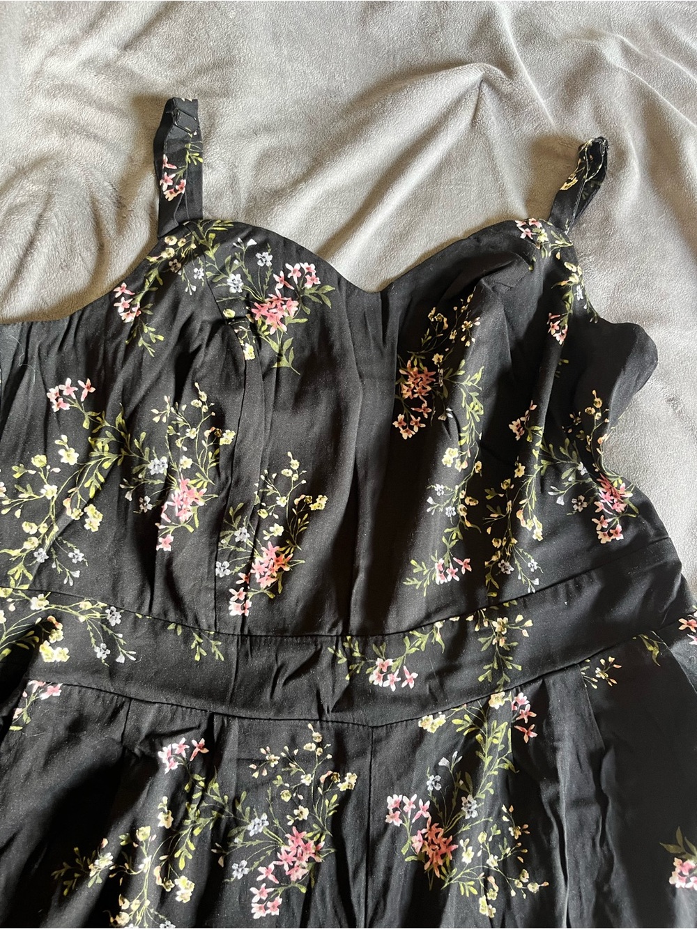 Torrid Floral Wide-Leg Jumpsuit in Black size 1 - Picture 3 of 7